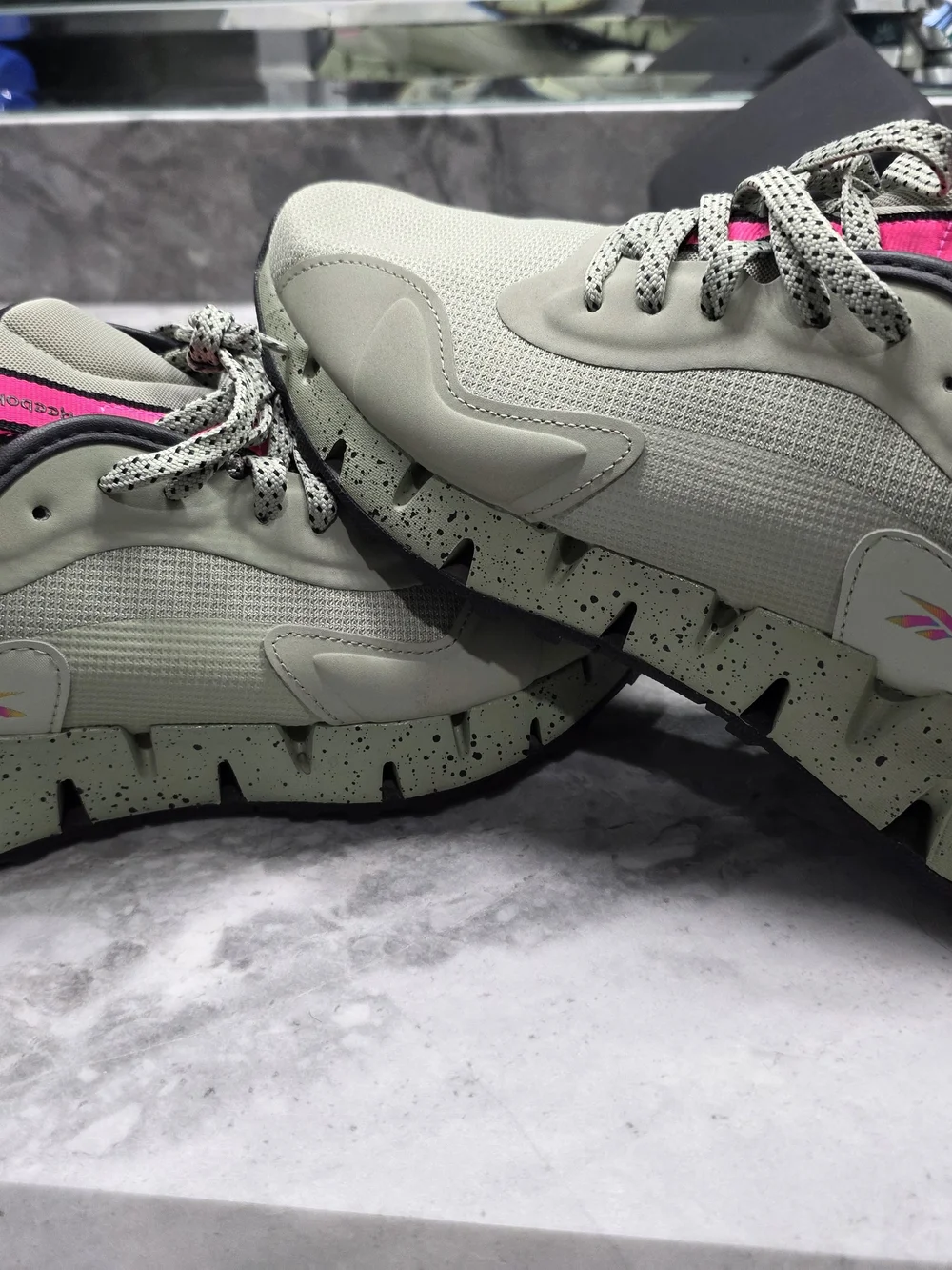 Reebok Women's Light Gray & Pink Zig DYNAMIC Trax Runner
